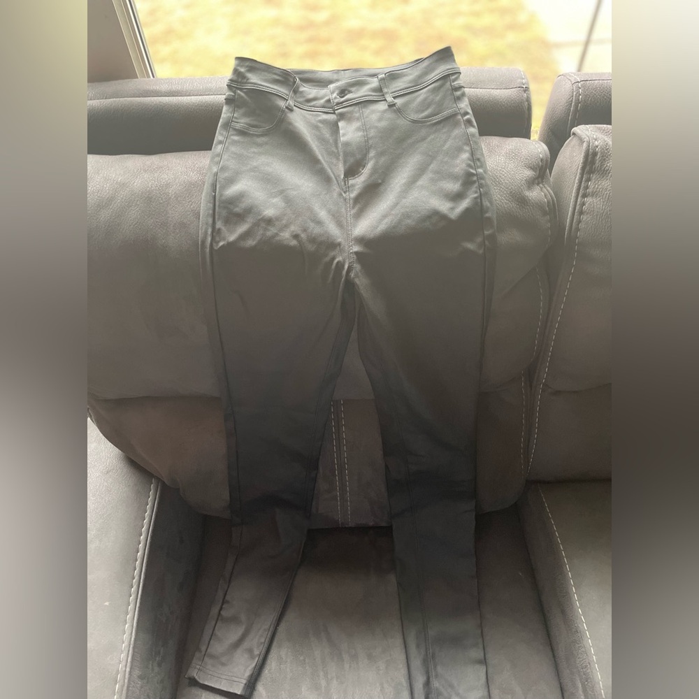 Windsor, black leather pants. Size S